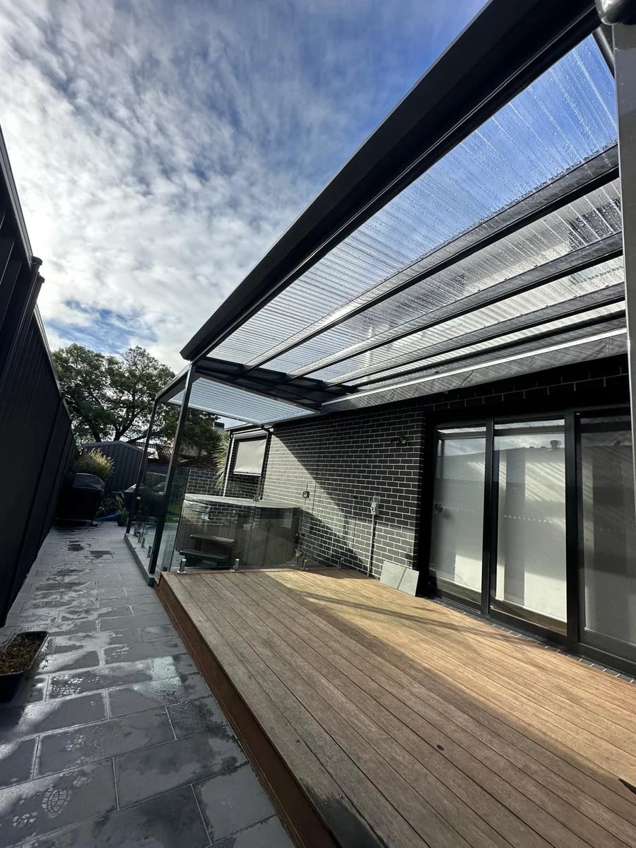Polycarbonate pergola